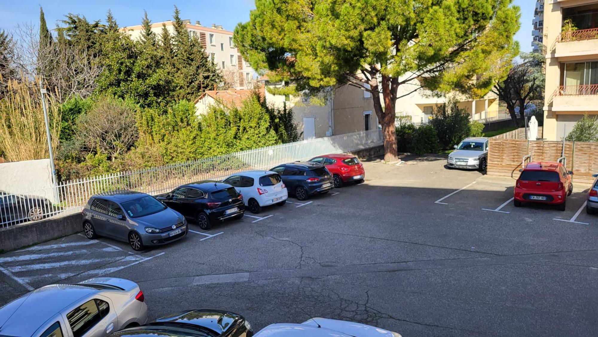 Les Tourterelles D'Avignon 2アパートメント エクステリア 写真